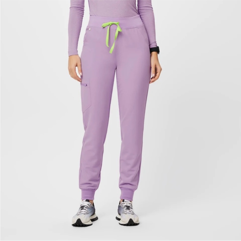 Figs Zamora Lavender Dew scrub pants, Used Medium Petite